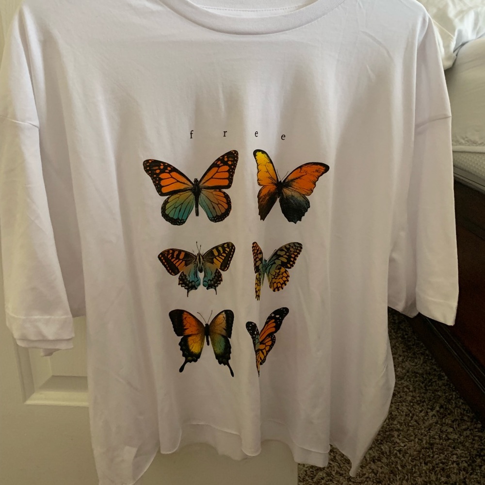 T-shirt.